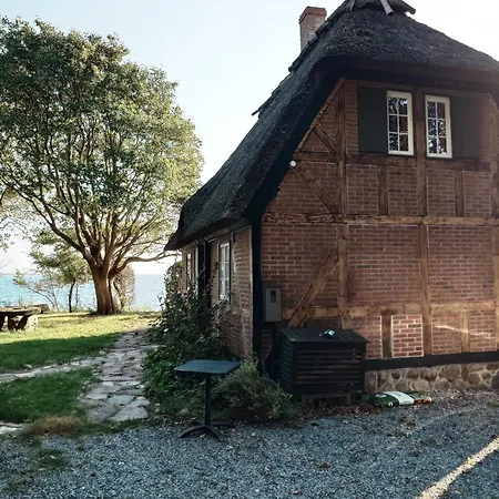 Historic Idyll Close To The Water 別荘 フ ァボルグ